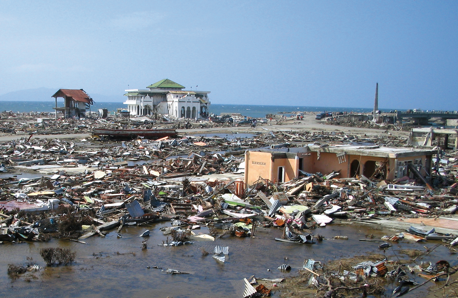 The tsunami of 26 December 2004 destroyed the nearby city of Bandas Aceh, Indonesia. Photo courtesy of Yuichi Nishimura.